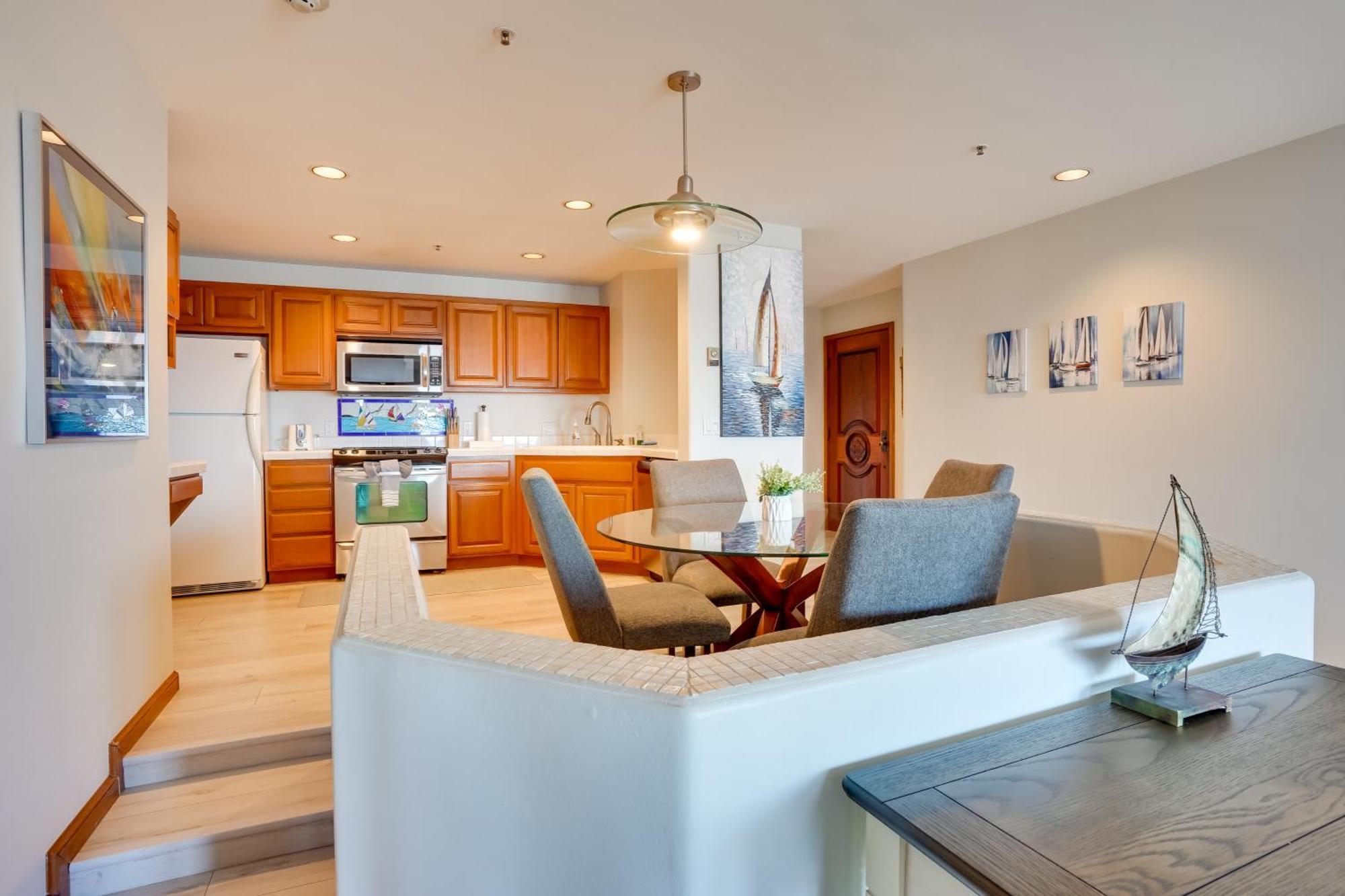 Bright Catalina Island Condo With Ocean Views! Avalon Bagian luar foto