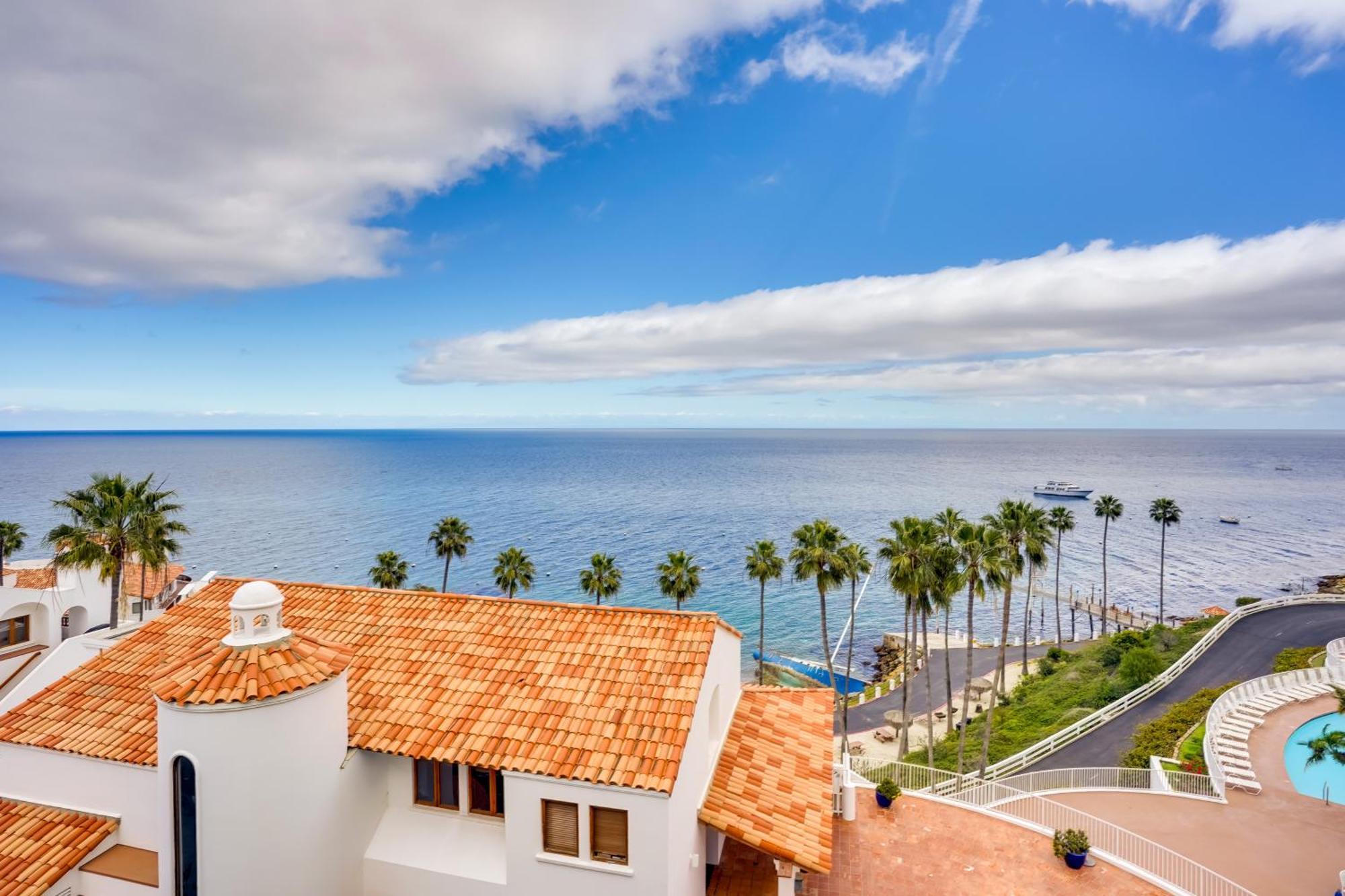 Bright Catalina Island Condo With Ocean Views! Avalon Bagian luar foto